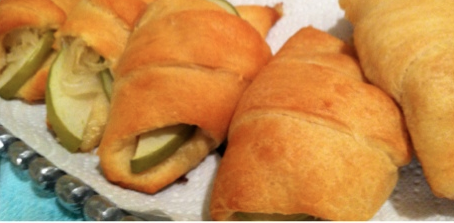 Crescent Rolls Stuffed with Brie/Apple/Caramelized Onions